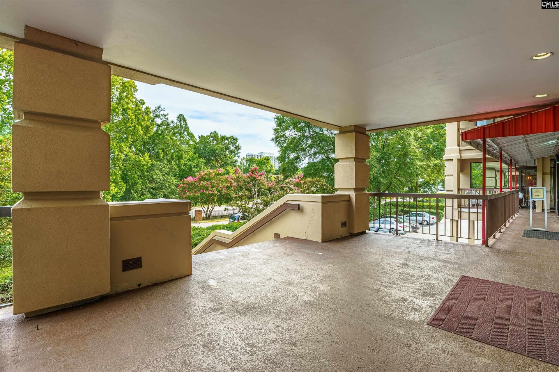 1600 Park Circle Photo 4