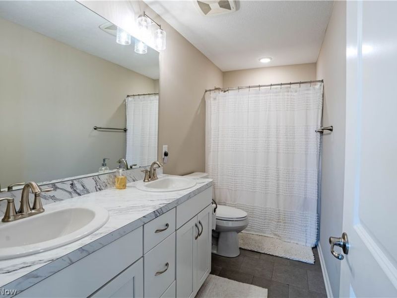 12560 Treeline Trail, North Royalton, OH 44133 Photo 32