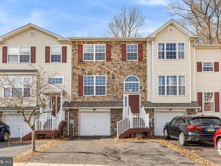 271 Yorktown Court, Malvern, PA 19355 Main Photo