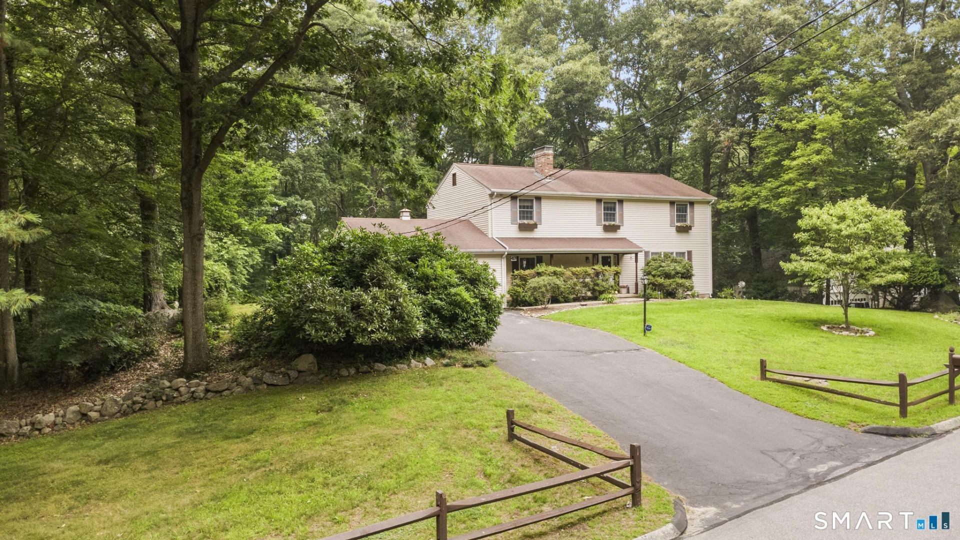 43 Robinhood, Ledyard, CT 06335 Main Photo