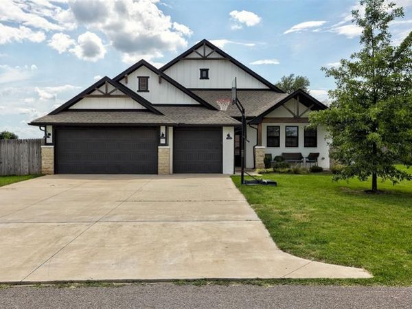 8430 Hidden Creek Drive, Noble, OK 73068
