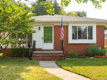 4476 Vassar Street, Dearborn Heights, MI 48125