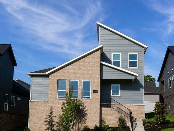 2649 E Livingston Lane , Fayetteville, AR 72703