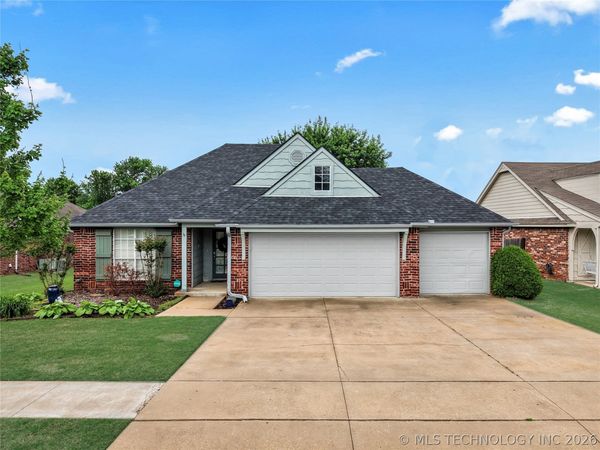 11912 S Holley Street , Jenks, OK 74037