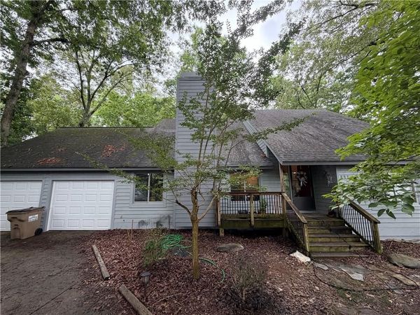 114 Lakeview Circle , Waleska, GA 30183