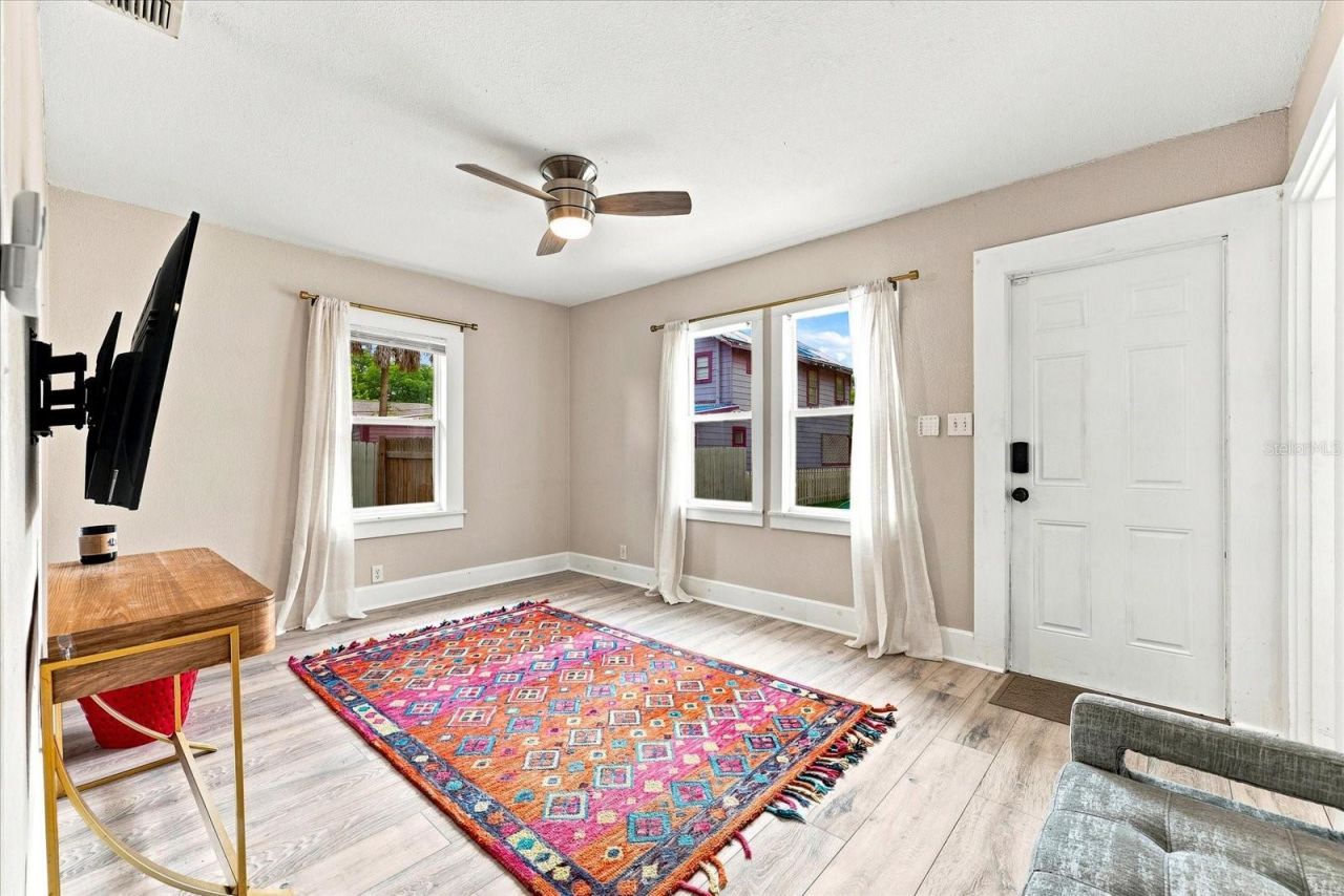 1161 Newton Avenue S, Saint Petersburg, FL 33705 Photo
