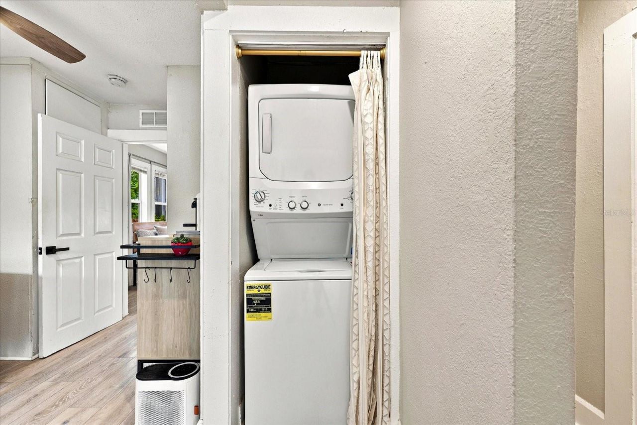1161 Newton Avenue S, Saint Petersburg, FL 33705 Photo