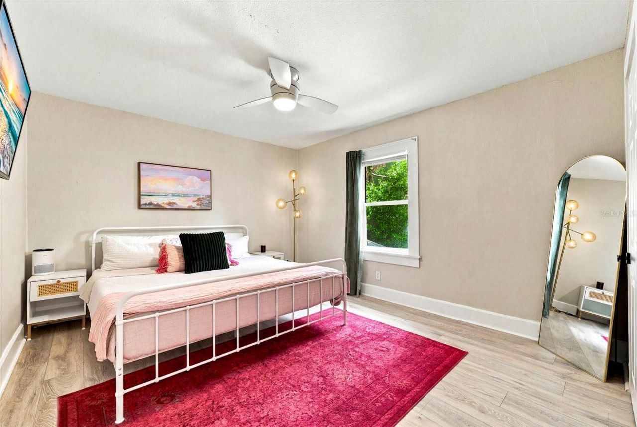1161 Newton Avenue S, Saint Petersburg, FL 33705 Photo