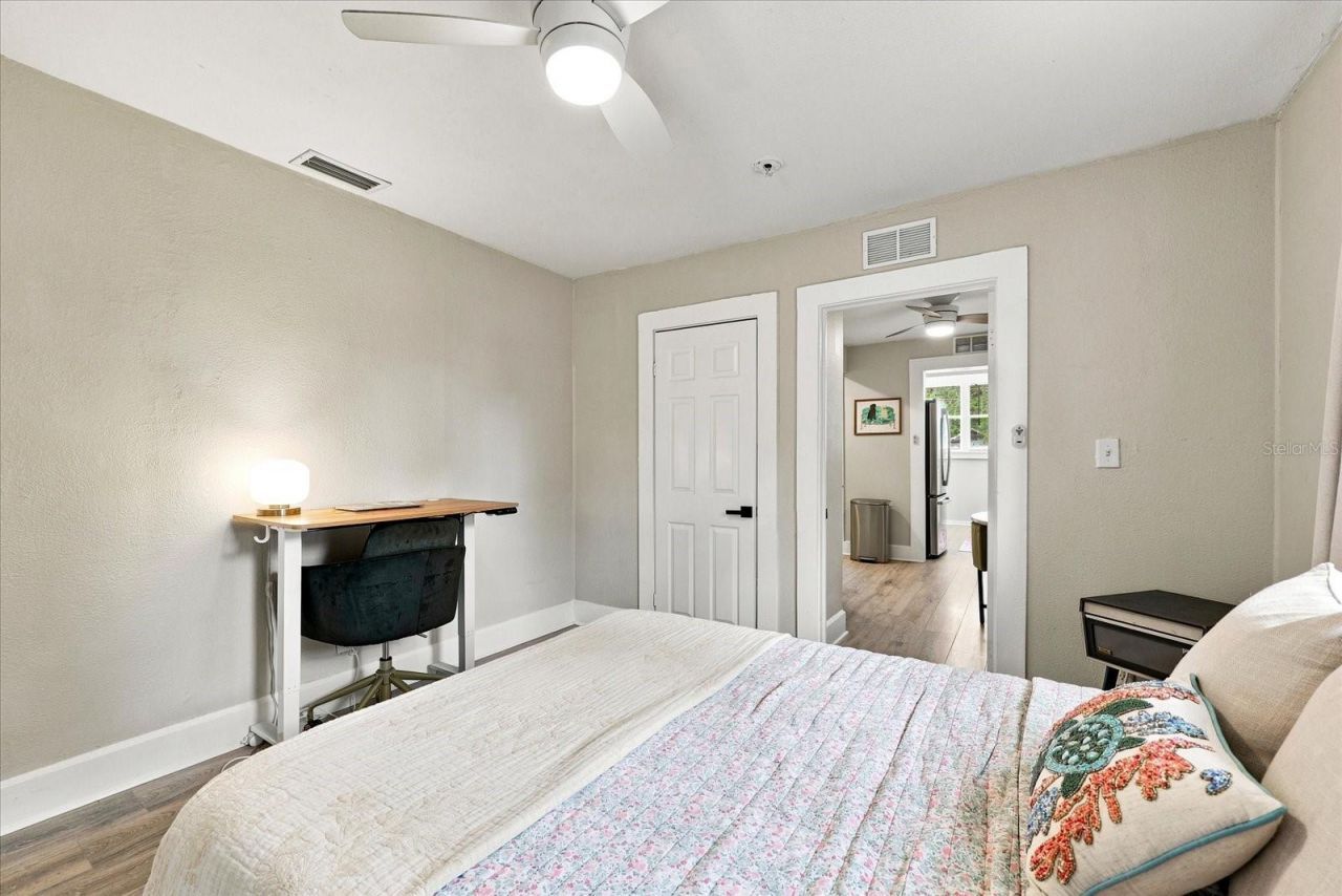 1161 Newton Avenue S, Saint Petersburg, FL 33705 Photo