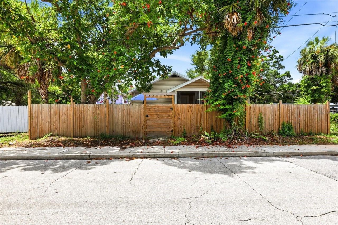 1161 Newton Avenue S, Saint Petersburg, FL 33705 Photo
