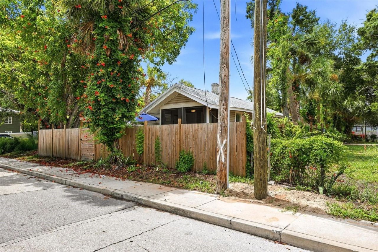 1161 Newton Avenue S, Saint Petersburg, FL 33705 Photo