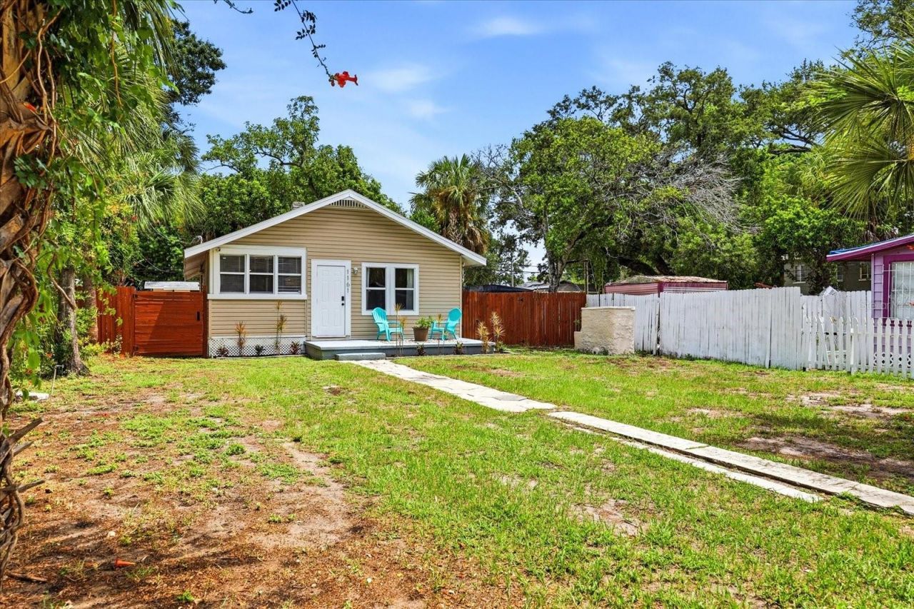 1161 Newton Avenue S, Saint Petersburg, FL 33705 Photo