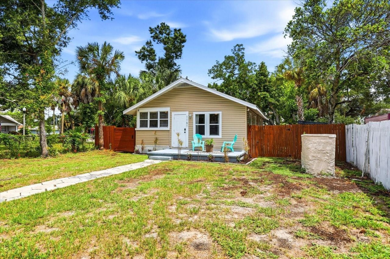 1161 Newton Avenue S, Saint Petersburg, FL 33705 Photo