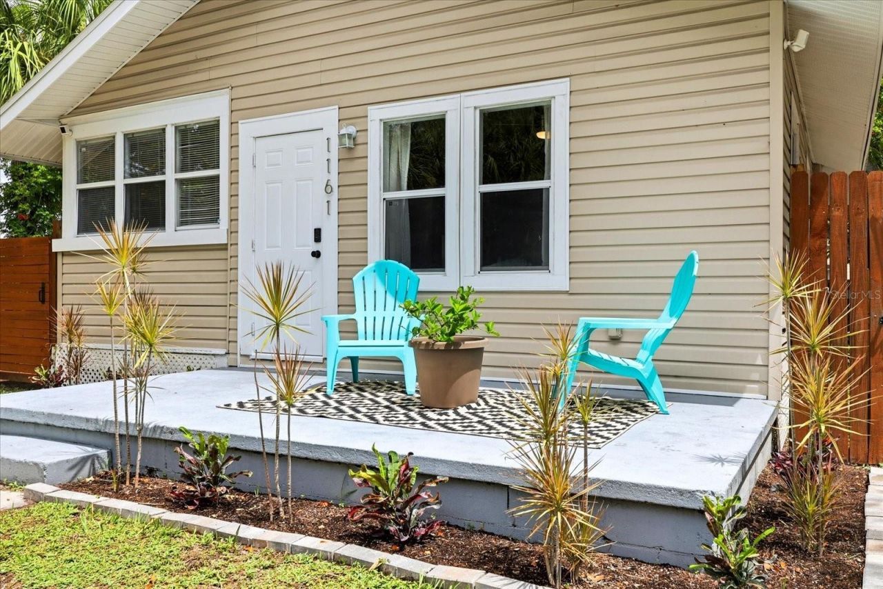 1161 Newton Avenue S, Saint Petersburg, FL 33705 Photo