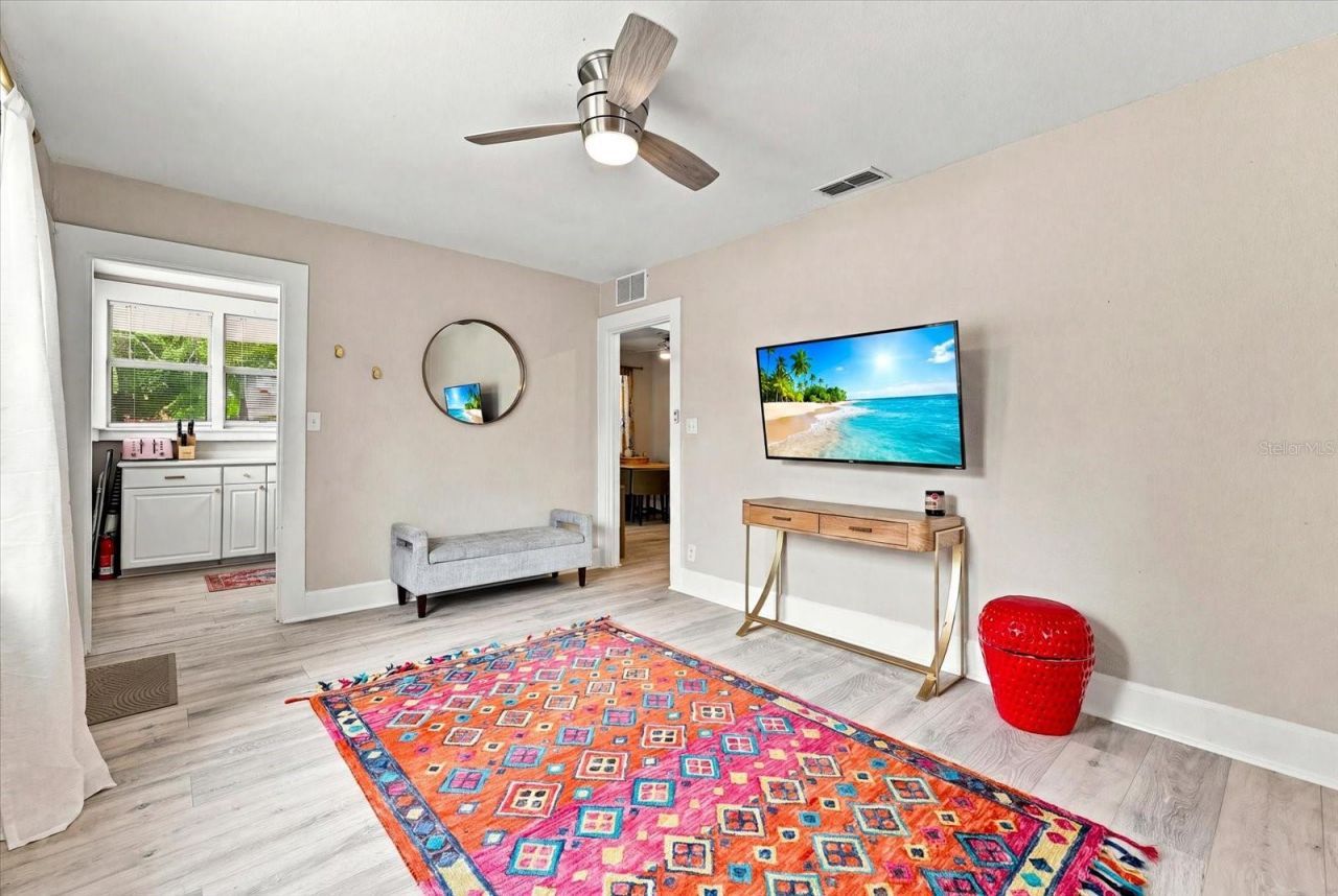 1161 Newton Avenue S, Saint Petersburg, FL 33705 Photo