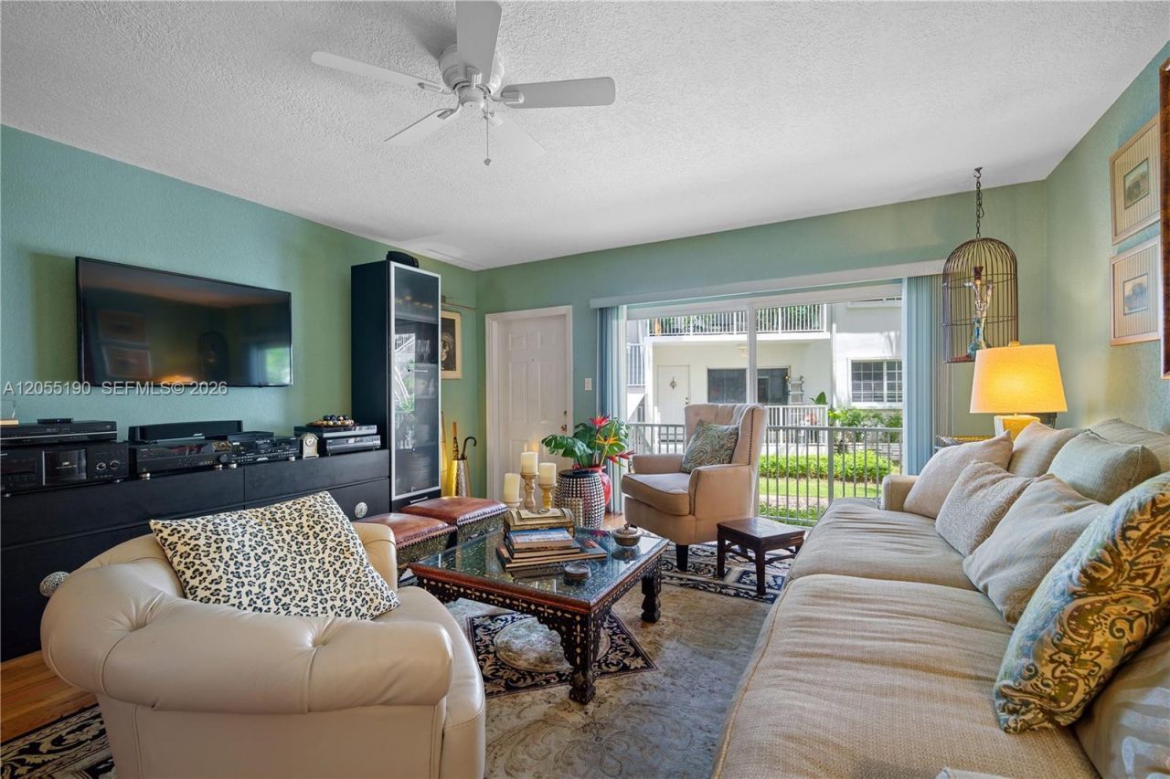 1160 103rd St, Unit 6, Bay Harbor Islands, FL 33154 Photo