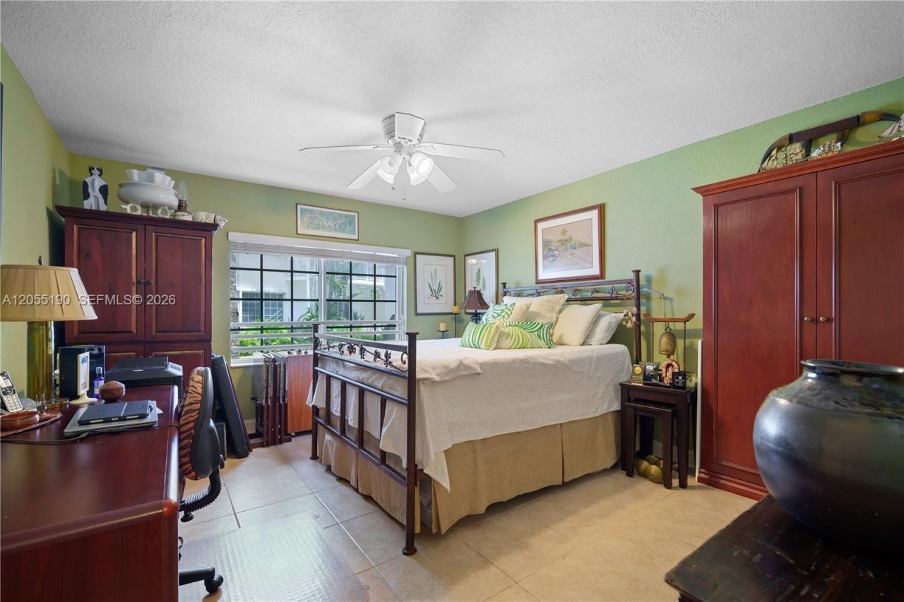 1160 103rd St, Unit 6, Bay Harbor Islands, FL 33154 Photo