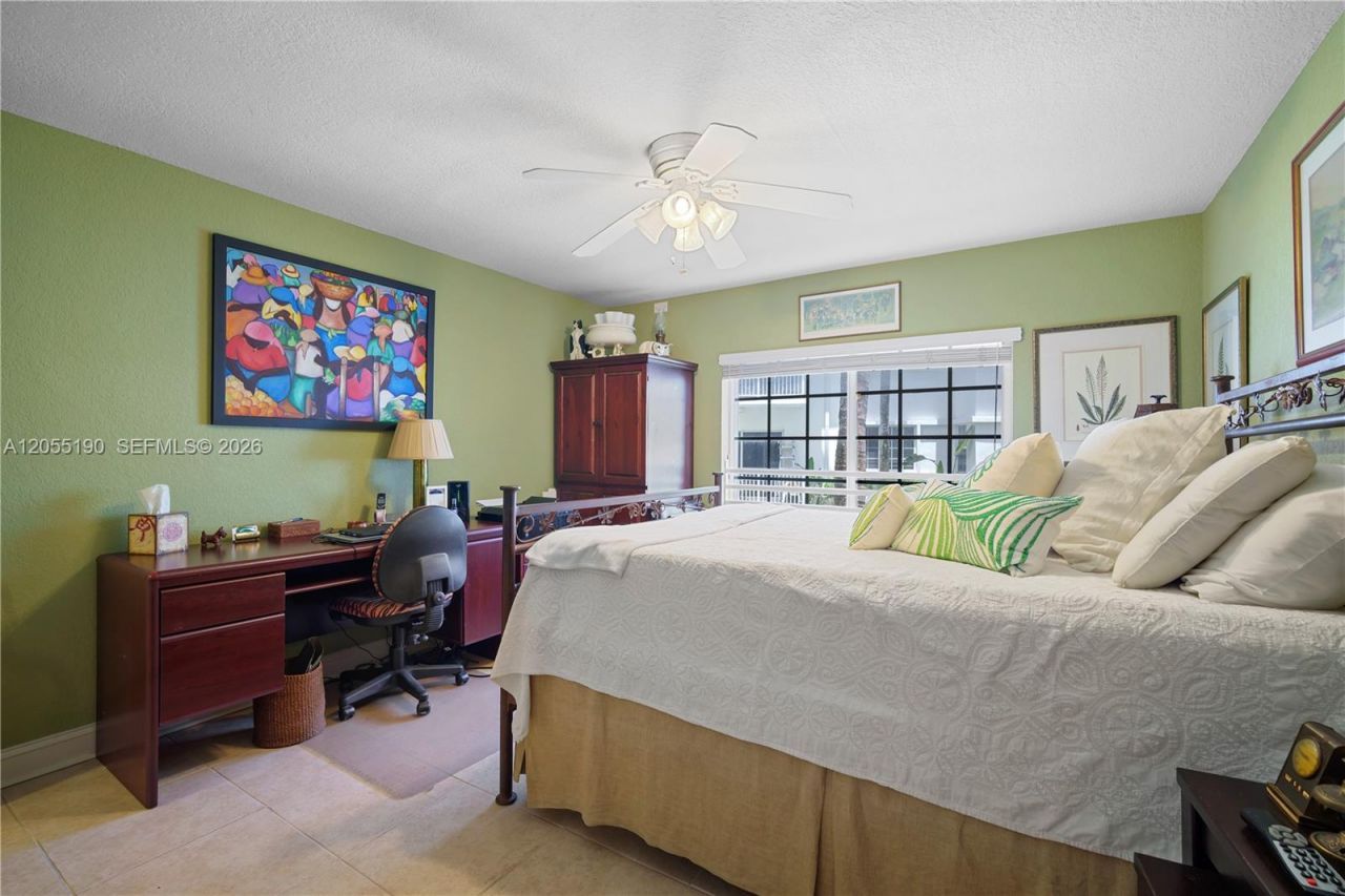 1160 103rd St, Unit 6, Bay Harbor Islands, FL 33154 Photo