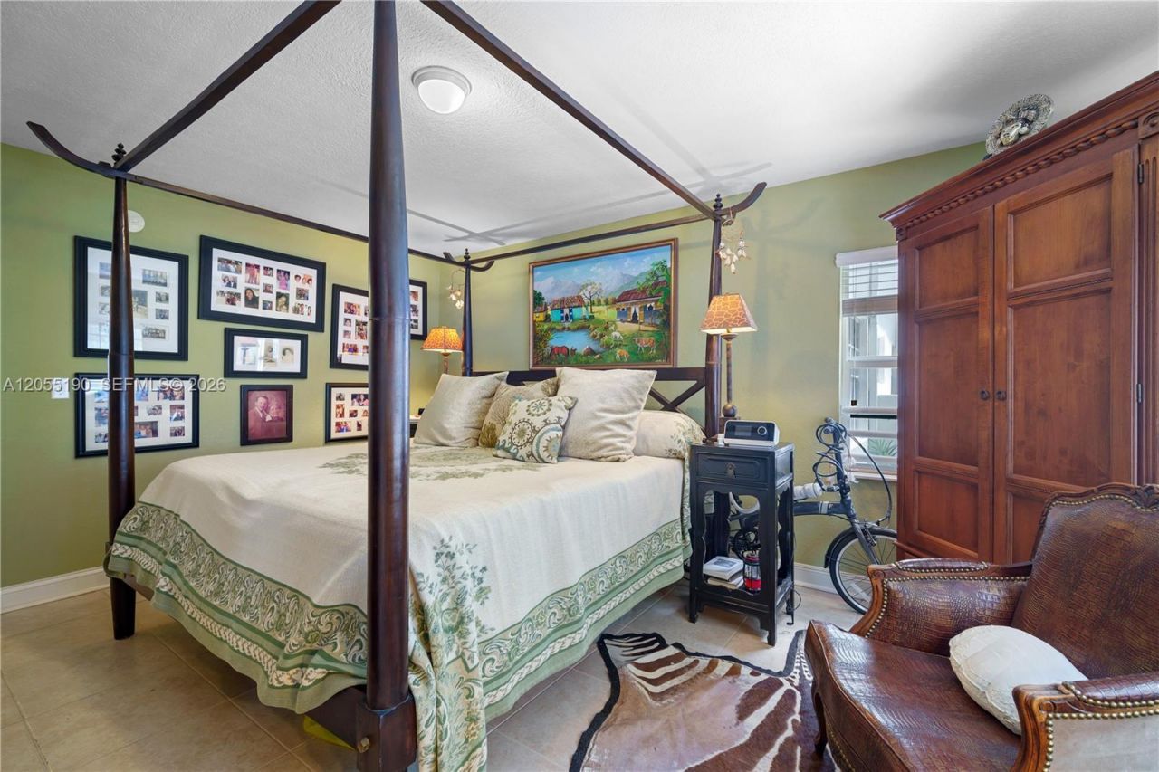 1160 103rd St, Unit 6, Bay Harbor Islands, FL 33154 Photo