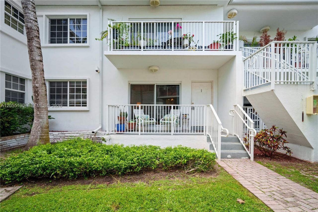 1160 103rd St, Unit 6, Bay Harbor Islands, FL 33154 Photo