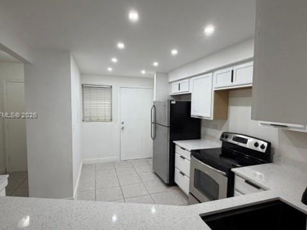 1660 NE 191st St , Unit 110-1, Miami, FL 33179