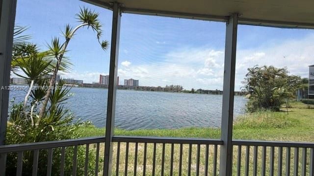1660 NE 191st St , Unit 110-1, Miami, FL 33179 Photo