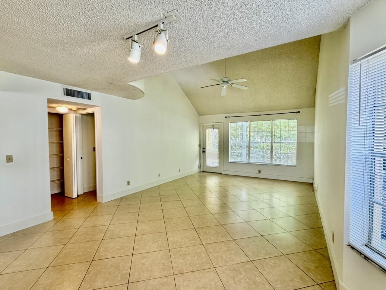 6308 La Costa Drive, Unit D, Boca Raton, FL 33433 Photo