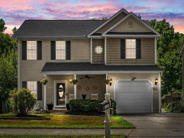 2208 Matthew Oaks Court , Greensboro, NC 27405