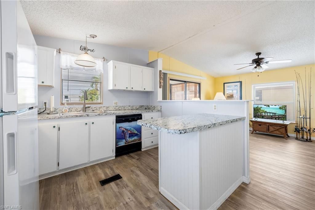 4931 Needle Fish Ln, Saint James City, FL 33956 Photo