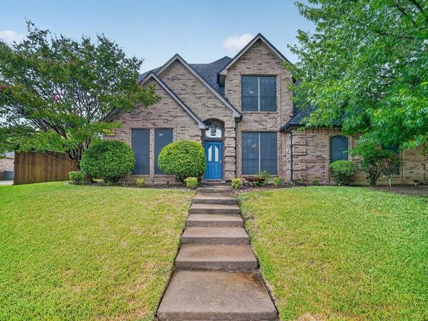 813 Cardinal Ridge Road, Burleson, TX 76028