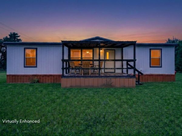 460 County Road 1260, Savoy, TX 75479
