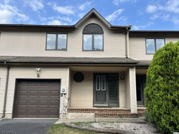 5 Elm Ter, Raritan, NJ 08822