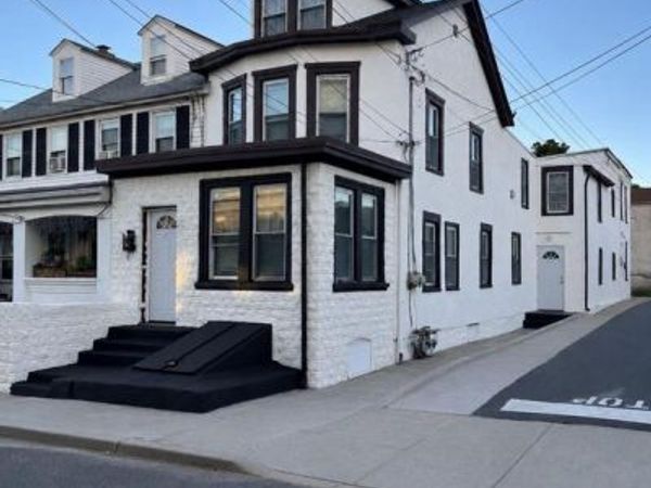 2 W 2ND STREET, Unit 3, MARCUS HOOK, PA 19061
