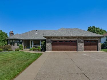 313 Wyndham Circle W, New Brighton, MN 55112