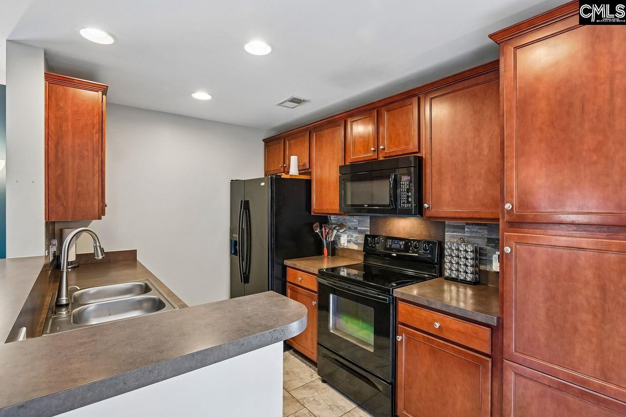 243 Emerald Isle Drive  Photo 8
