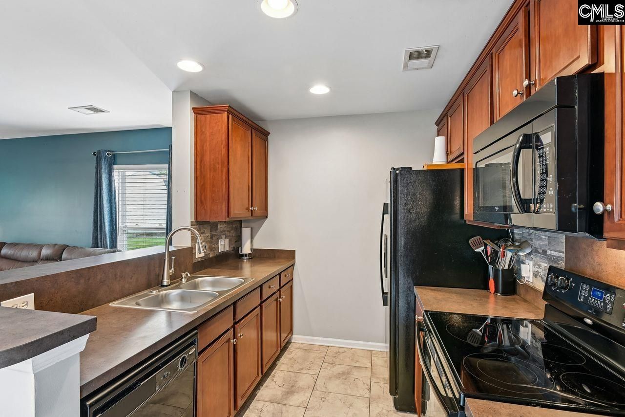 243 Emerald Isle Drive  Photo 9