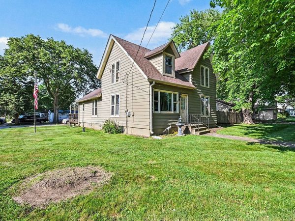 330 Pleasant Street , Sheridan, IL 60551