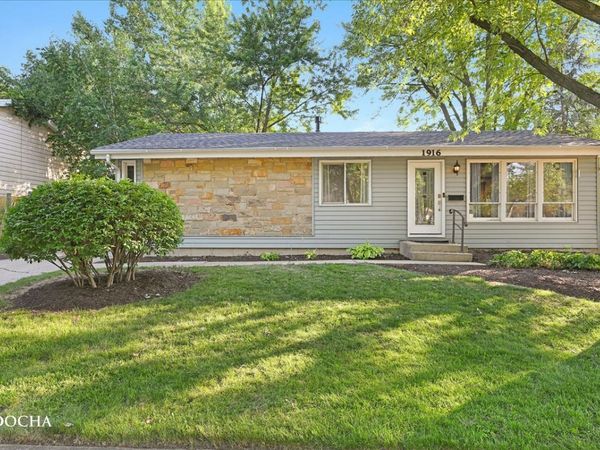 1916 Ash Court , Aurora, IL 60506