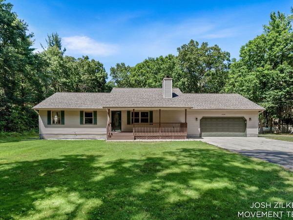 1528 Silver Creek Road, Whitehall, MI 49461