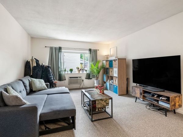 2 Larose Pl, Unit 10, Boston, MA 02135