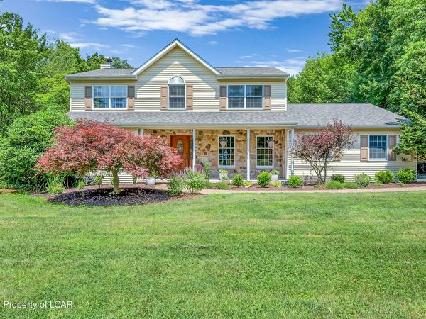 25 Doe Run Trail, Mountain Top, PA 18707