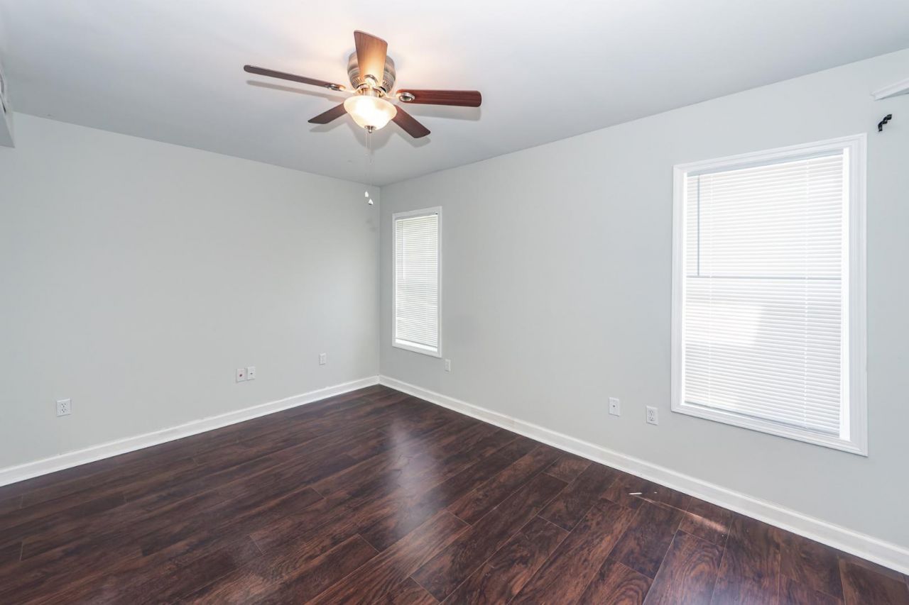 113 Trescott Court Photo 25
