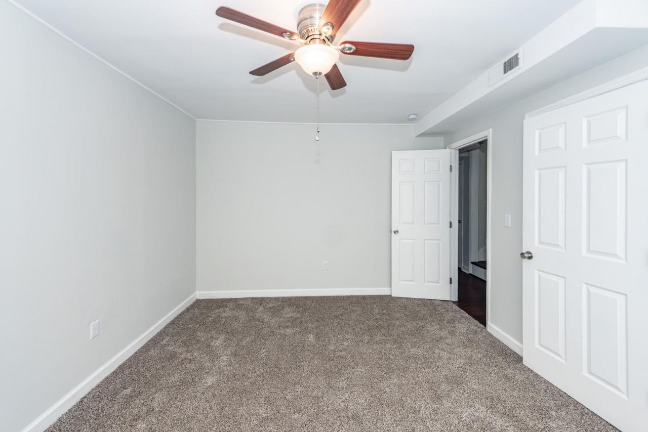 113 Trescott Court Photo 29
