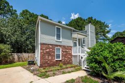113 Trescott Court photo 4