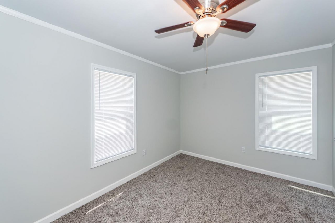 113 Trescott Court Photo 33