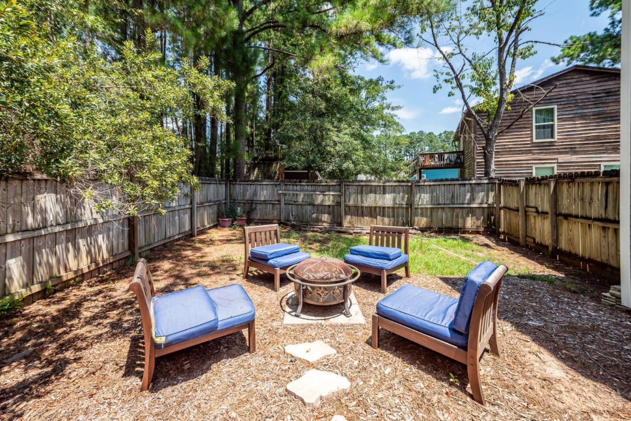 113 Trescott Court Photo 4