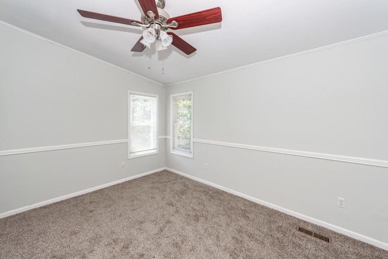 113 Trescott Court Photo 40