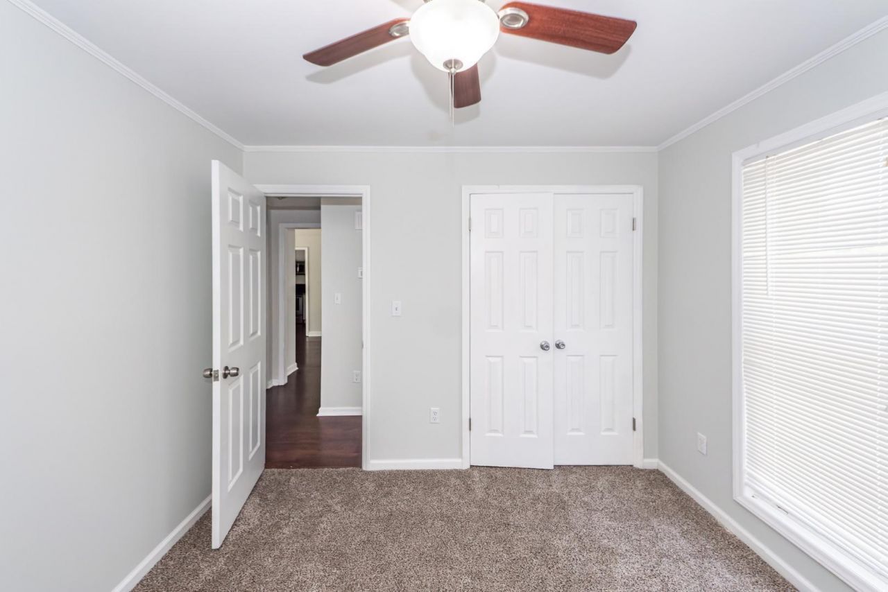 113 Trescott Court Photo 41
