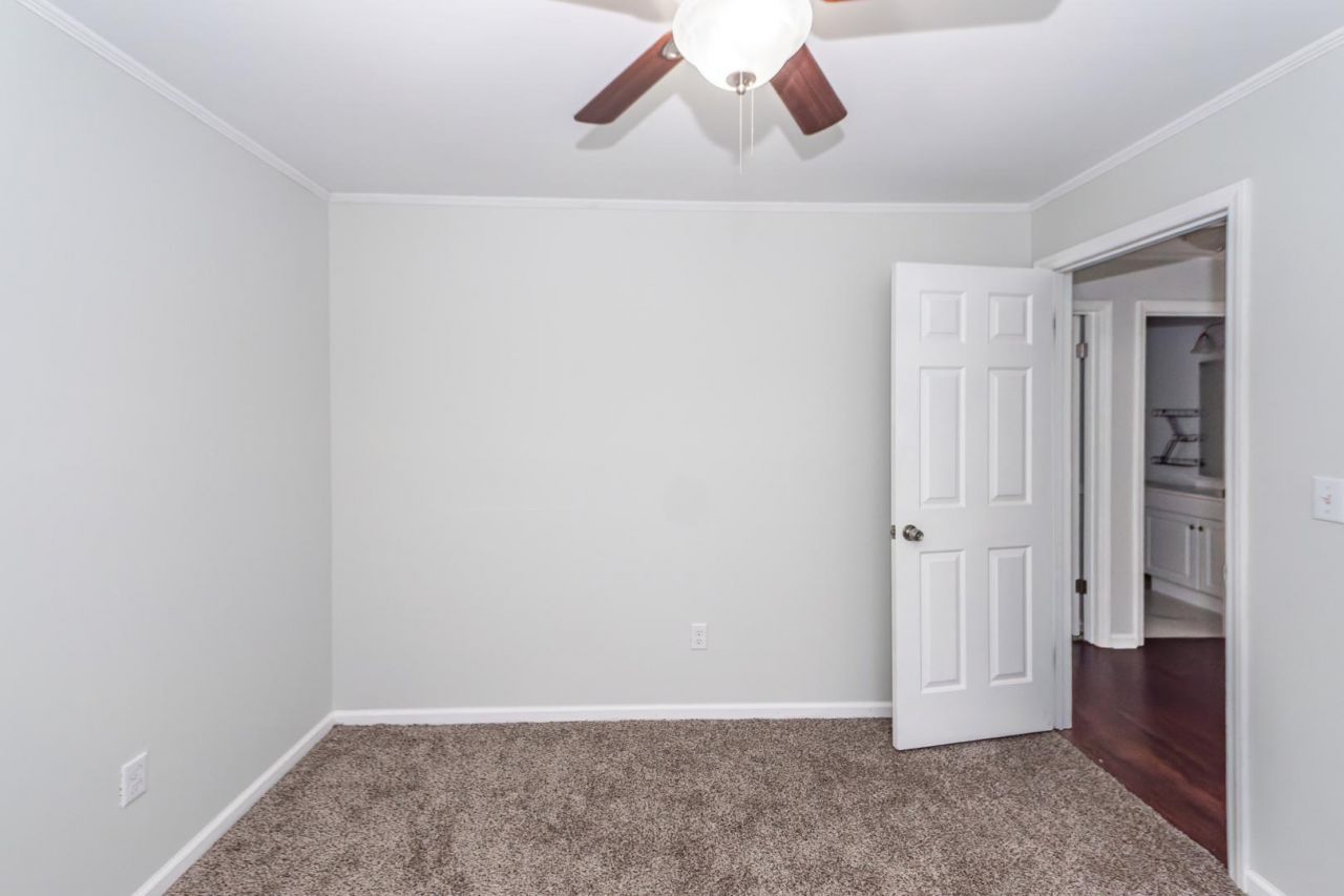 113 Trescott Court Photo 42