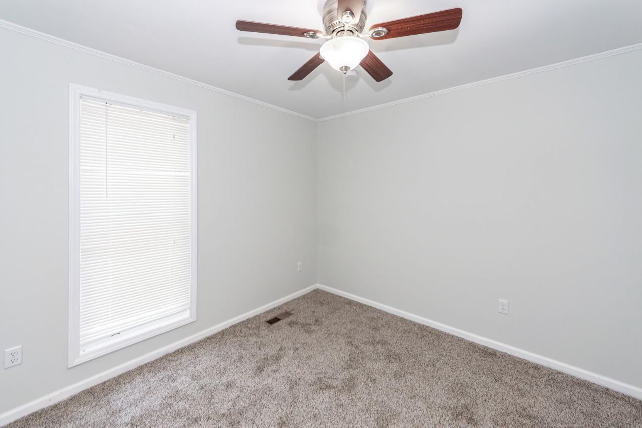 113 Trescott Court Photo 43